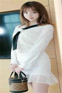 误惹权王后,她每天都要装纯卖乖全文